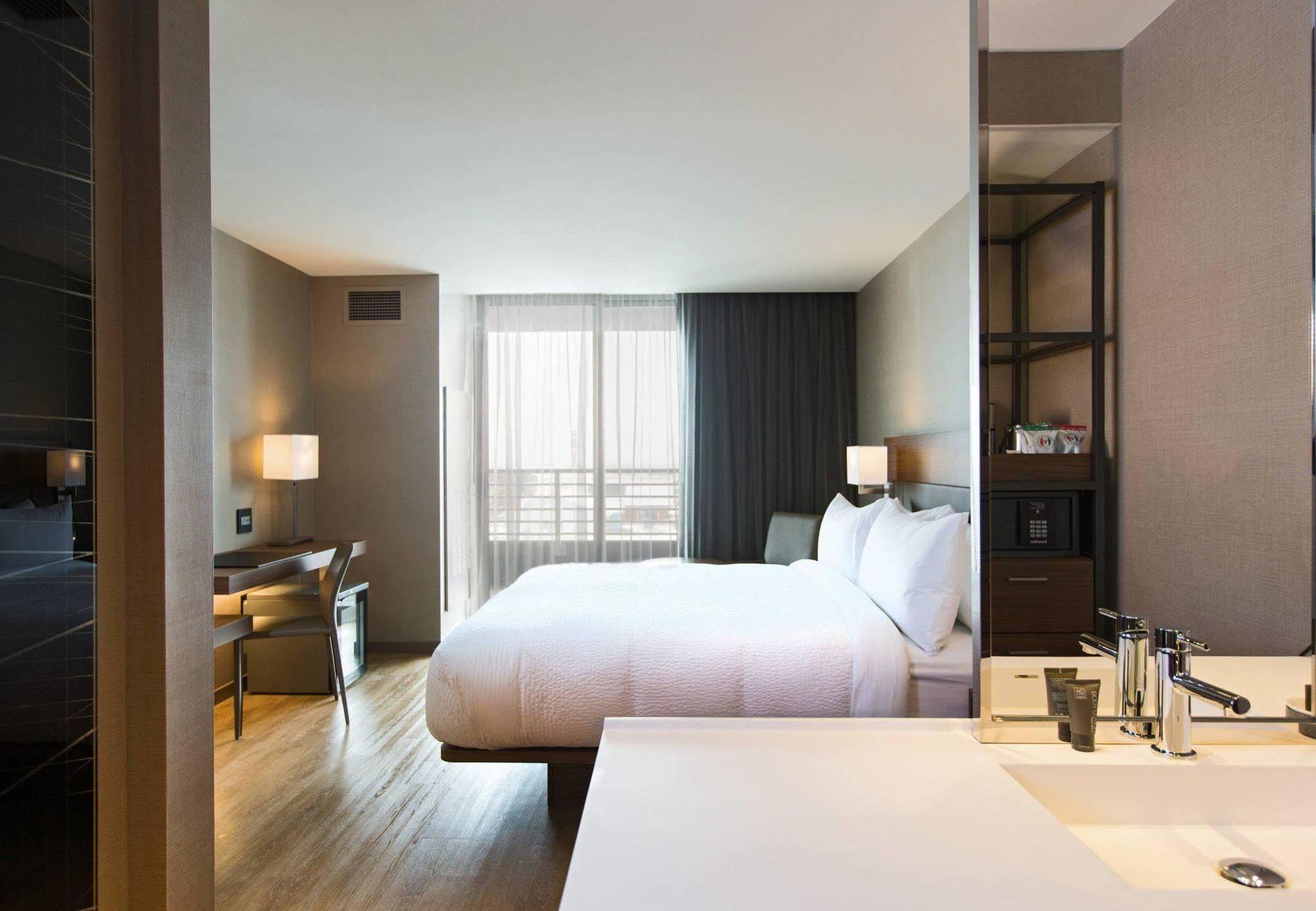 Ac Hotel Cincinnati At Liberty Center West Chester Exteriör bild